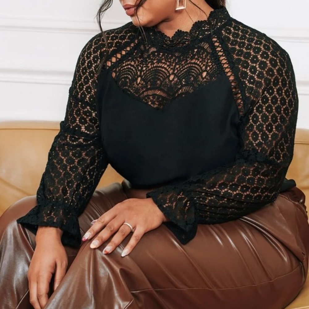 Lace Detail Black Long-Sleeve Blouse